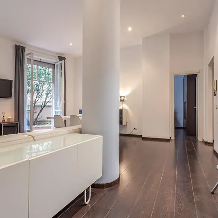 Agathae Luxury With Garden Rom